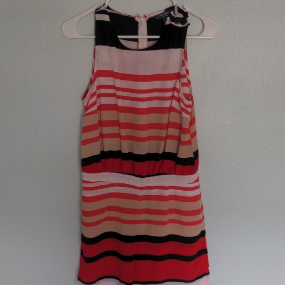 Chic Striped Sleeveless Romper - Picture 3 of 7